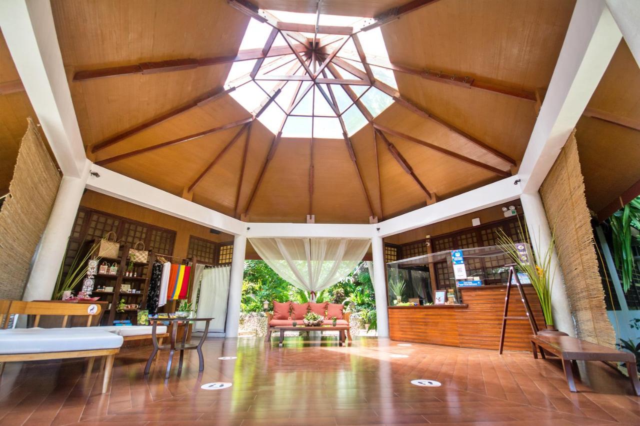 Mandala Spa & Resort Villas Manoc-Manoc Extérieur photo