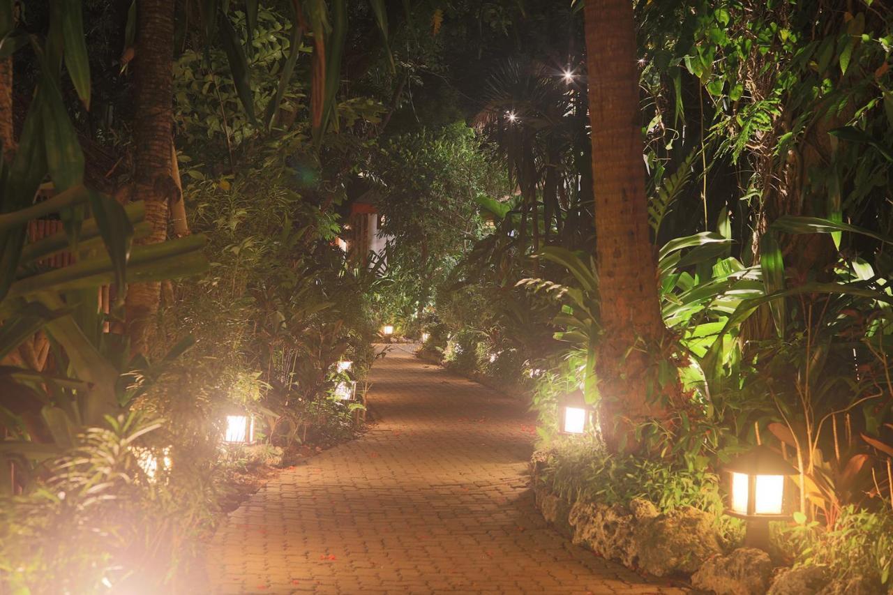 Mandala Spa & Resort Villas Manoc-Manoc Extérieur photo