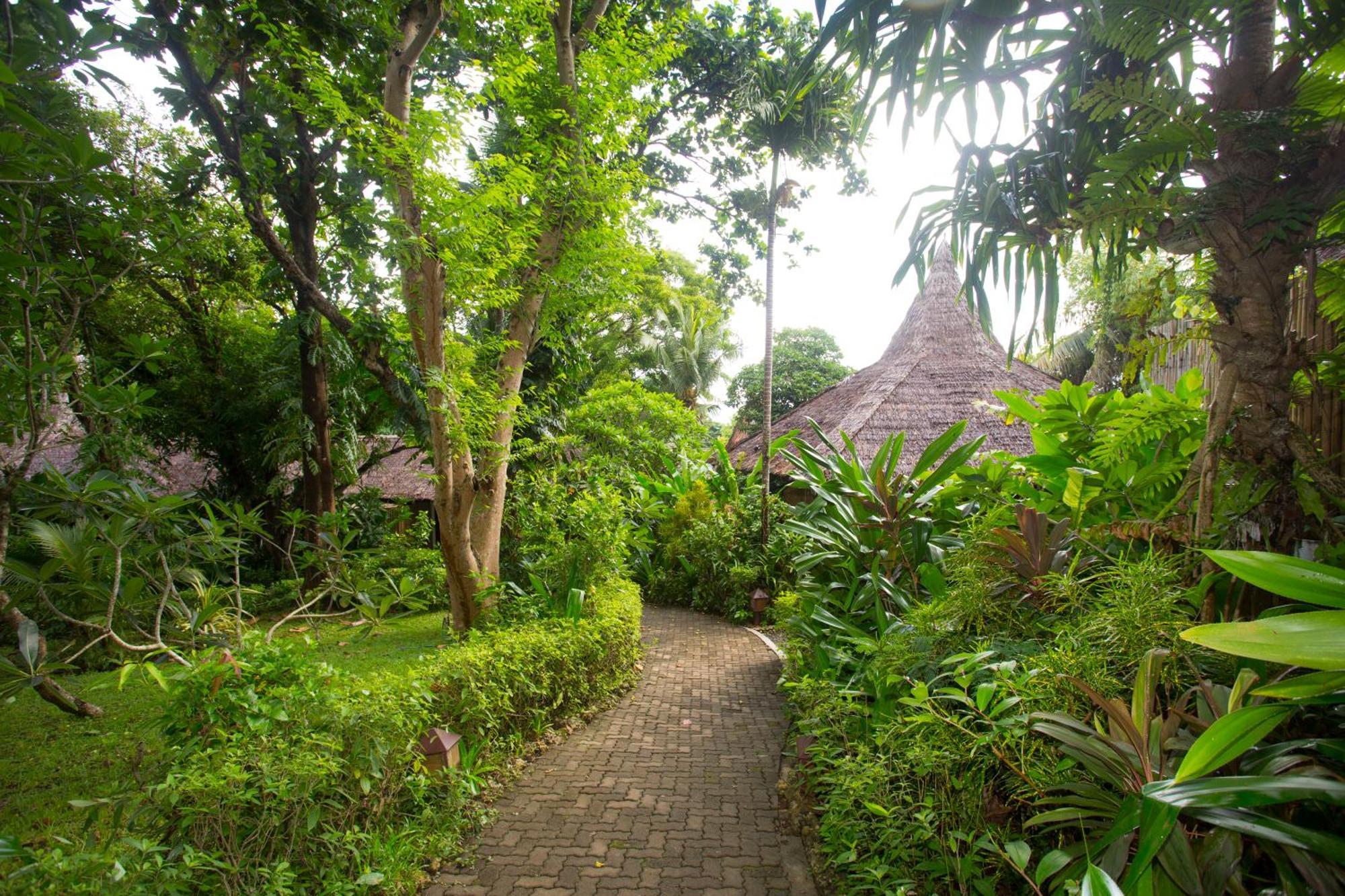 Mandala Spa & Resort Villas Manoc-Manoc Extérieur photo