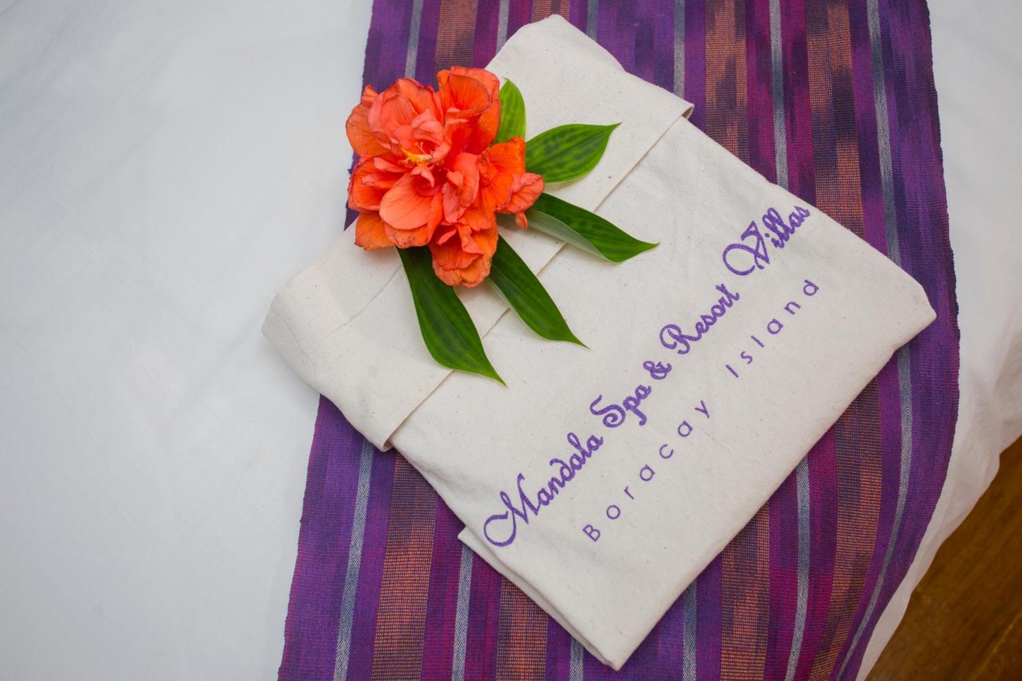 Mandala Spa & Resort Villas Manoc-Manoc Extérieur photo