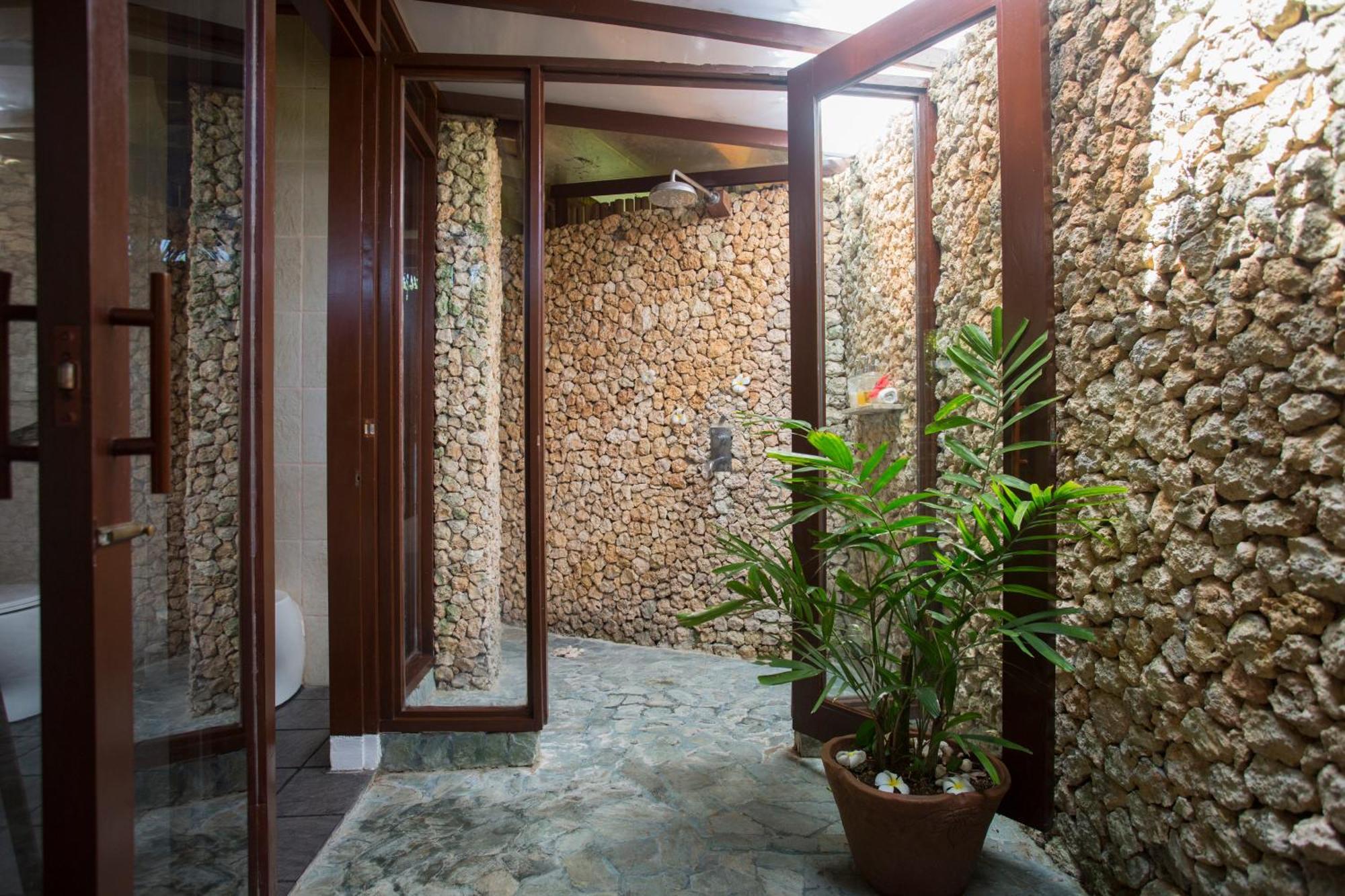 Mandala Spa & Resort Villas Manoc-Manoc Extérieur photo