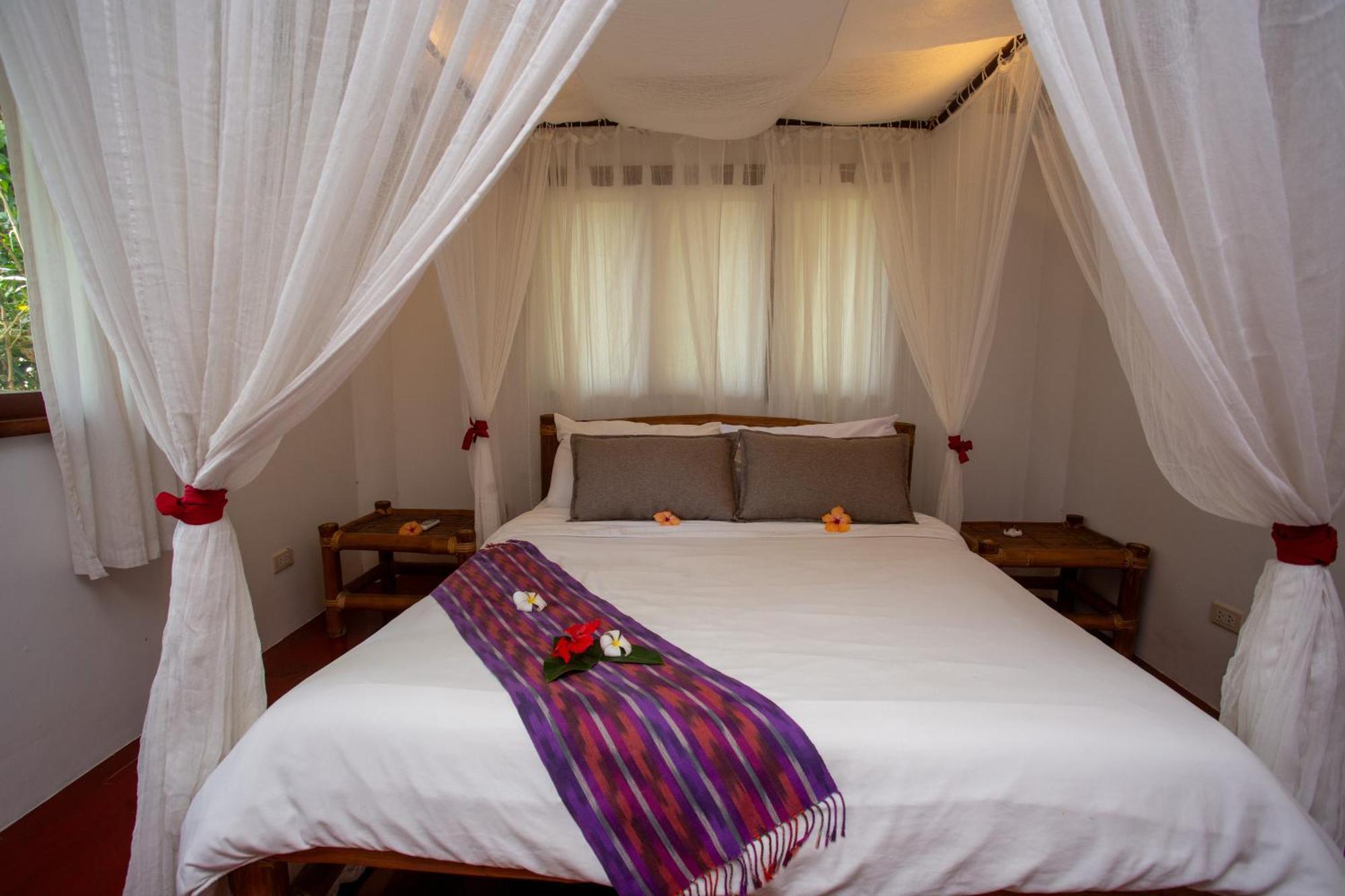 Mandala Spa & Resort Villas Manoc-Manoc Extérieur photo