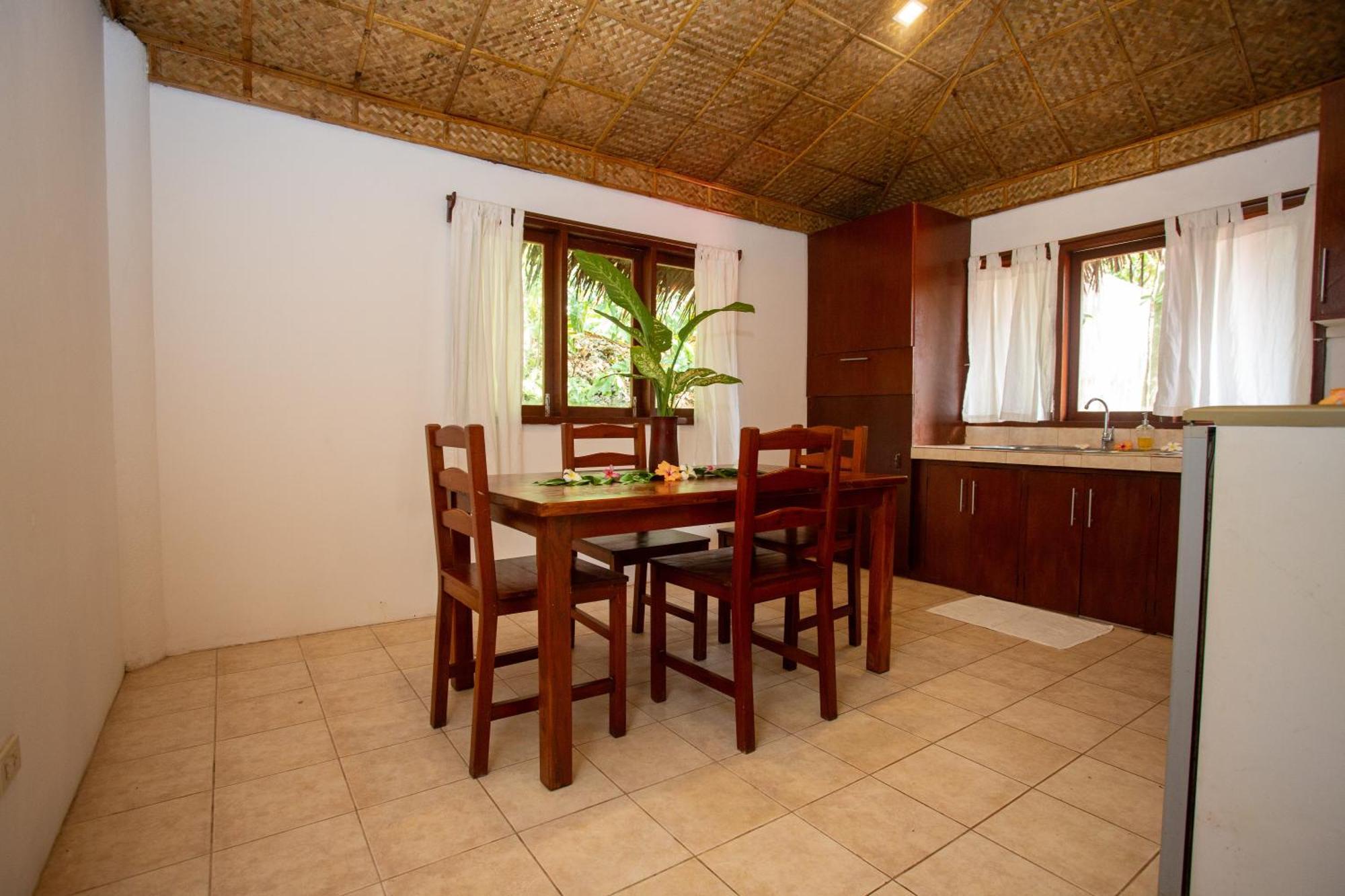 Mandala Spa & Resort Villas Manoc-Manoc Extérieur photo
