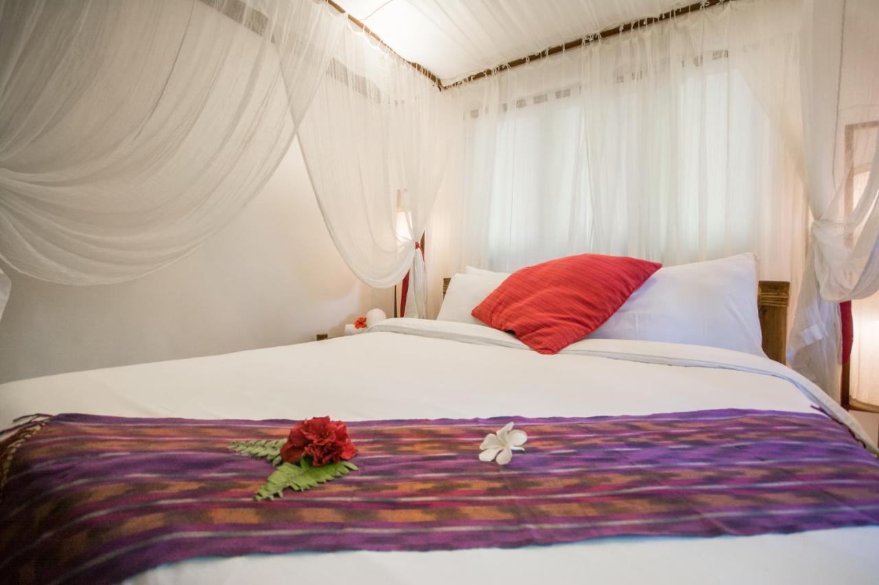 Mandala Spa & Resort Villas Manoc-Manoc Extérieur photo
